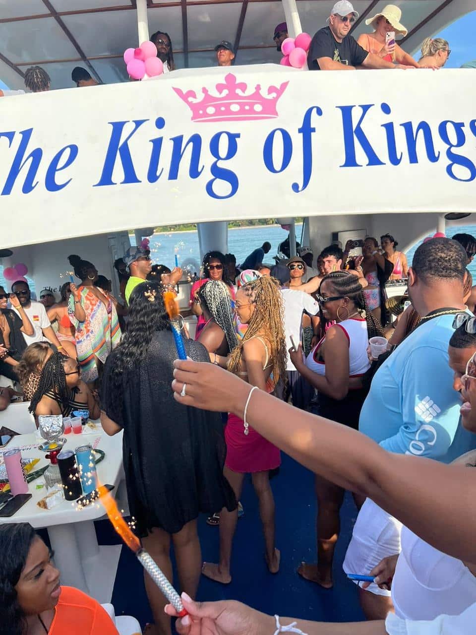 party-boat-punta-cana-hiphop