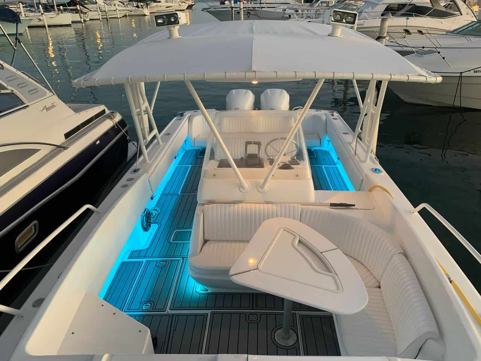 intrepid-38ft-private-boat-charter-casa-de-campo-interior