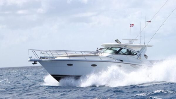 private-boat-tiara-38ft-casa-de-campo