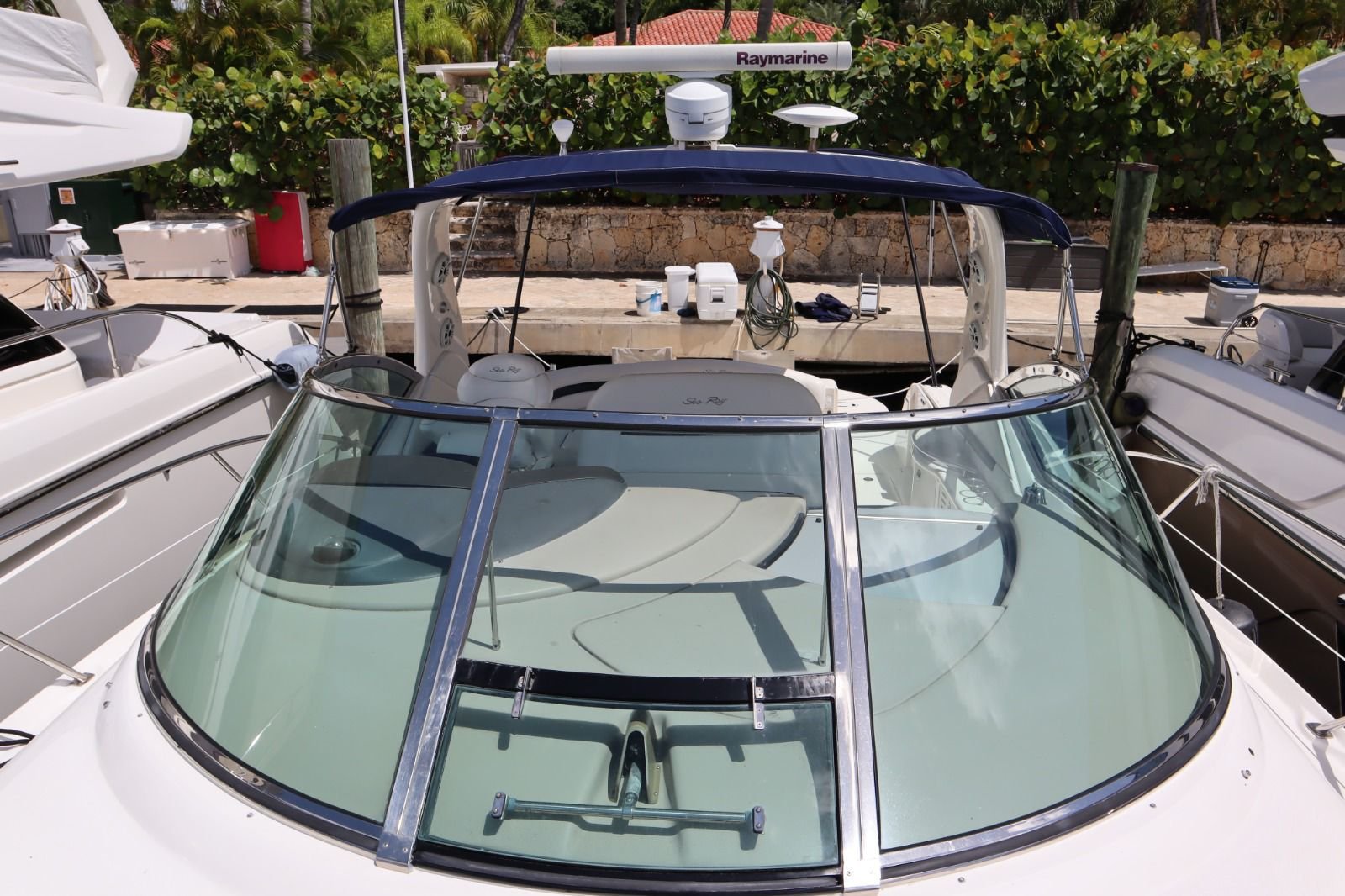 private-boat-nicole-44ft-casa-de-campo-frontal