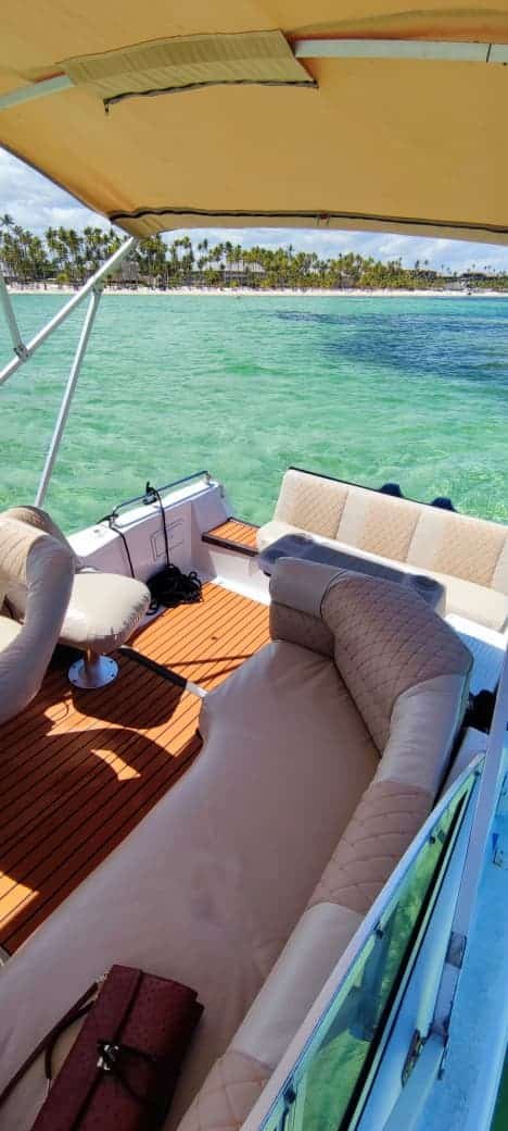 barco-privado-en-punta-cana-roka-náutica-exterior1
