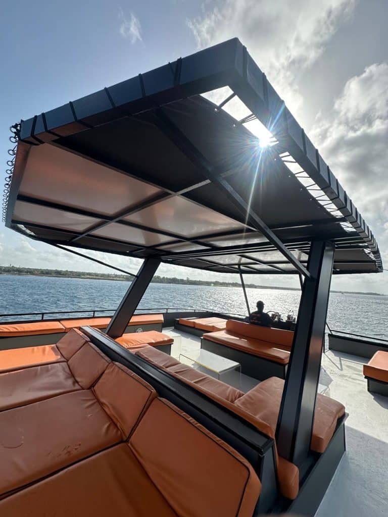 private-catamaran-take-it-easy-la-romana-sofa2