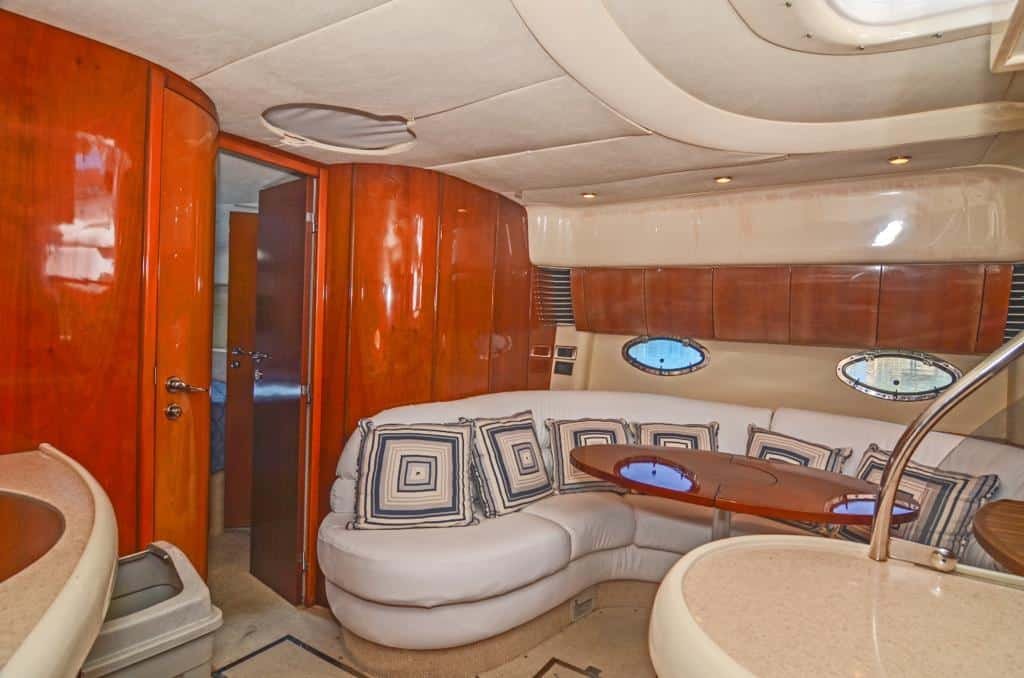 private-yacht-Volaré-casa-de-campo-interior