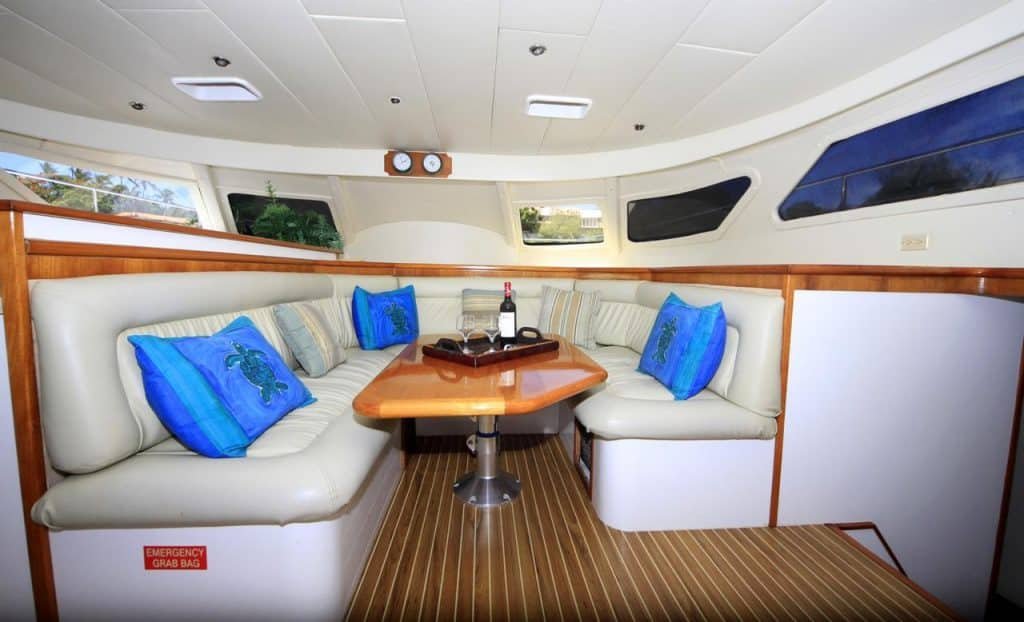 private-catamaran-liquid57ft-casa-de-campo-salon