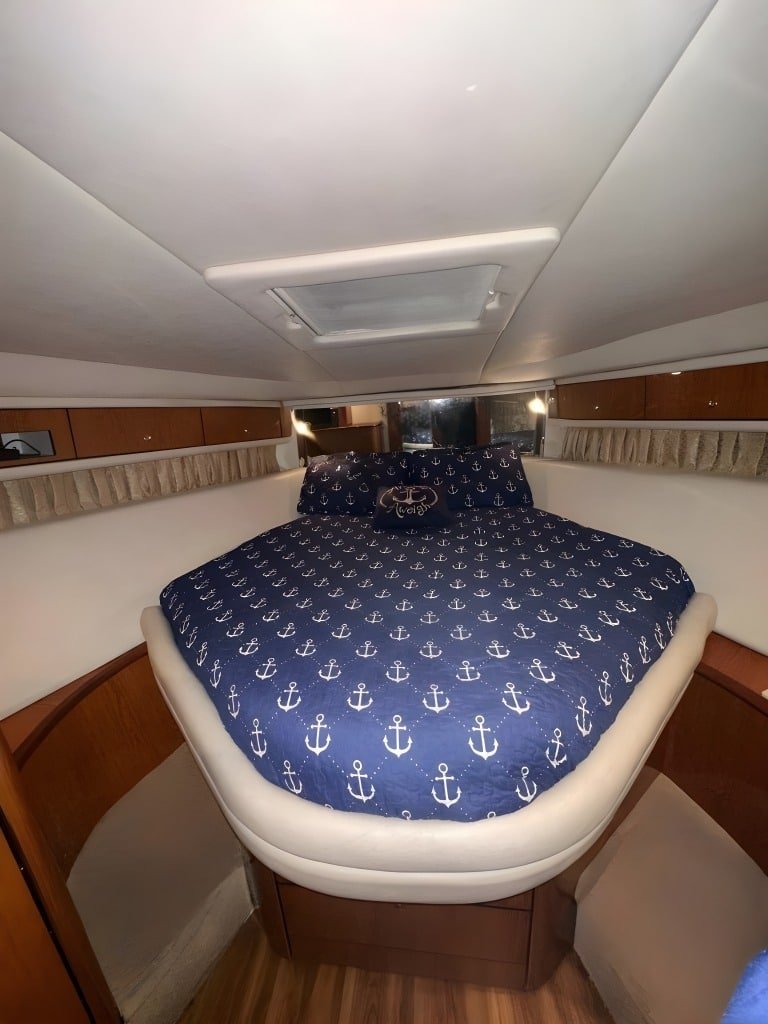 yate-privado-sea-ray-60ft-cabina2