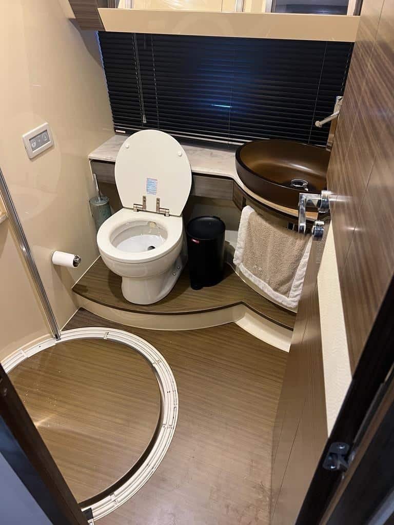 azimut-60ft-la-marina-casa-de-campo-baño