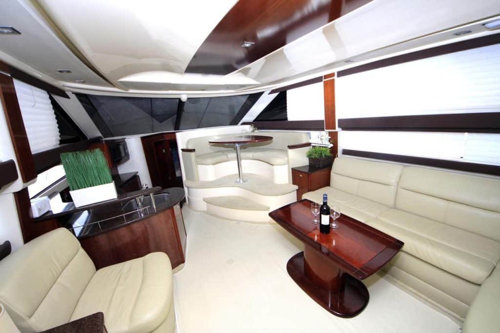 meridian-42ft-interior2