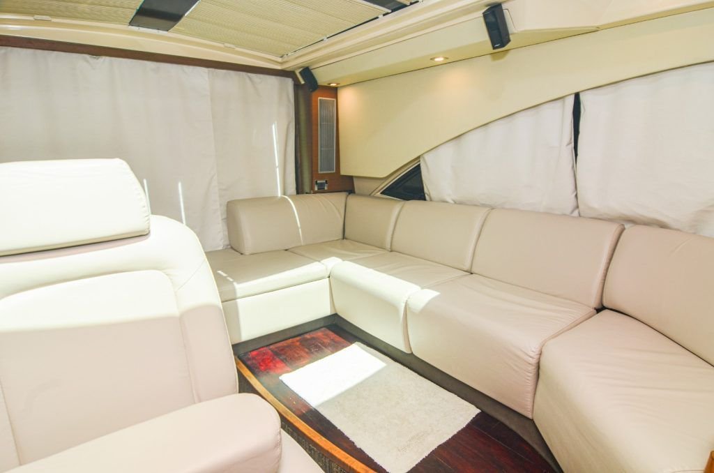 sea-ray-53-la-romana-interior2
