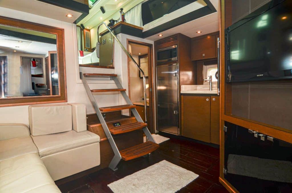 sea-ray-53-la-romana-interior