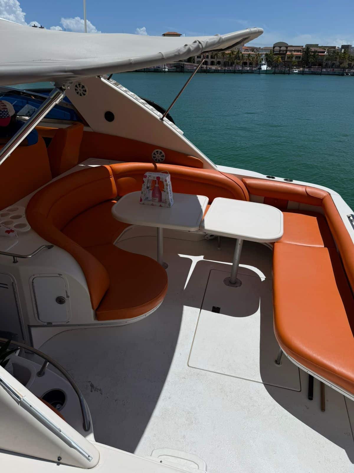sea-ray-50ft-private-yacht-cap-cana-seats