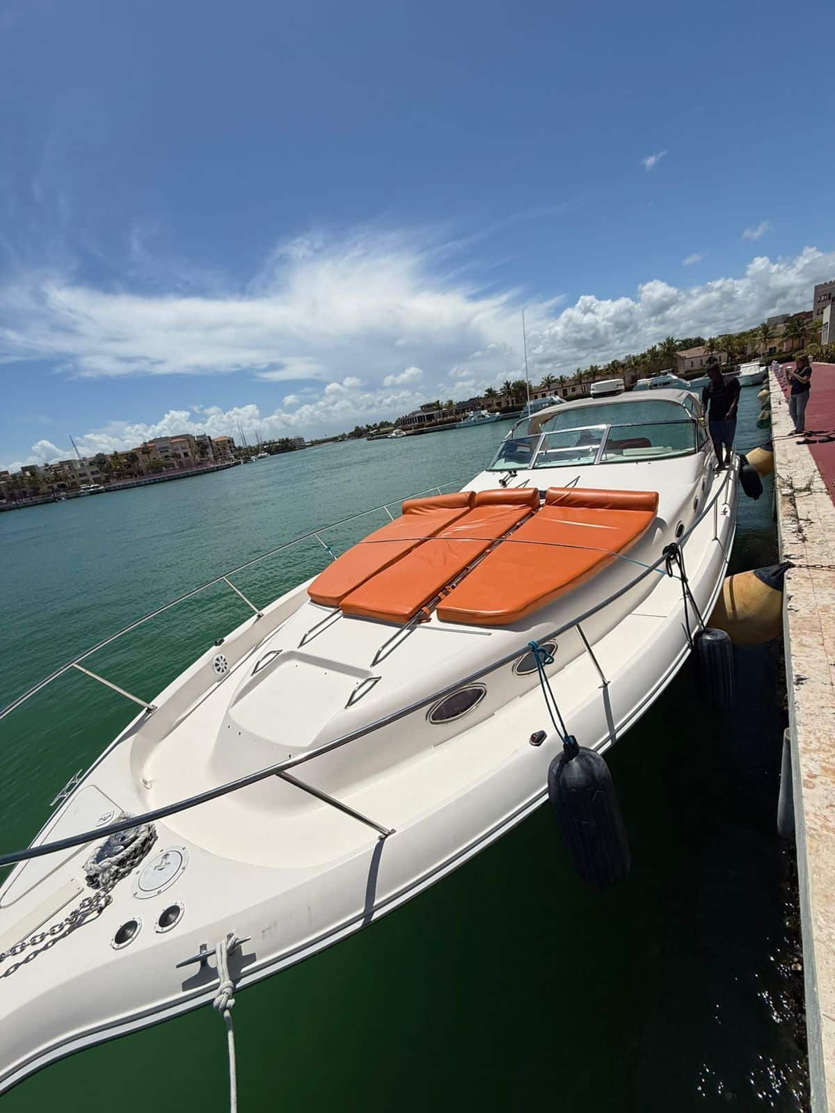 sea-ray-50ft-yate-privado-en-cap-cana-frontal